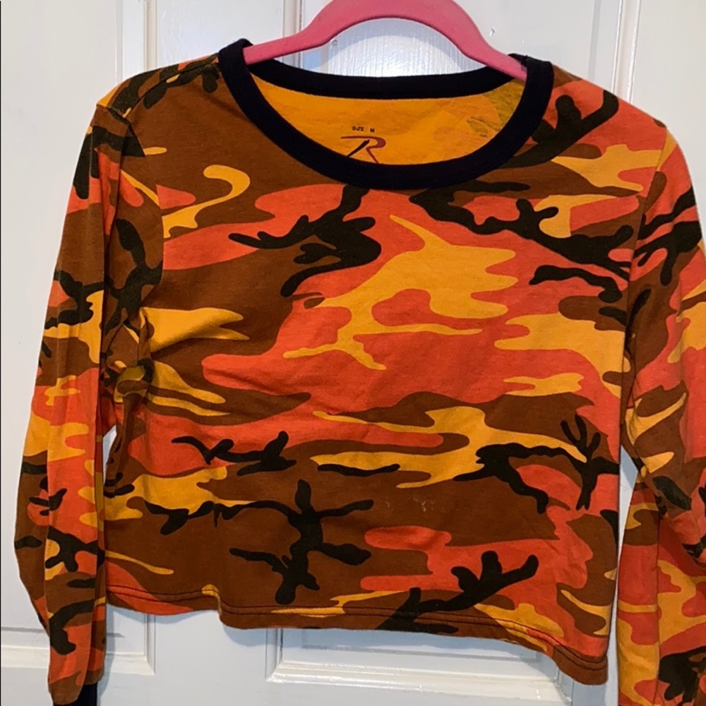 zumiez camo long sleeve crop top🧡